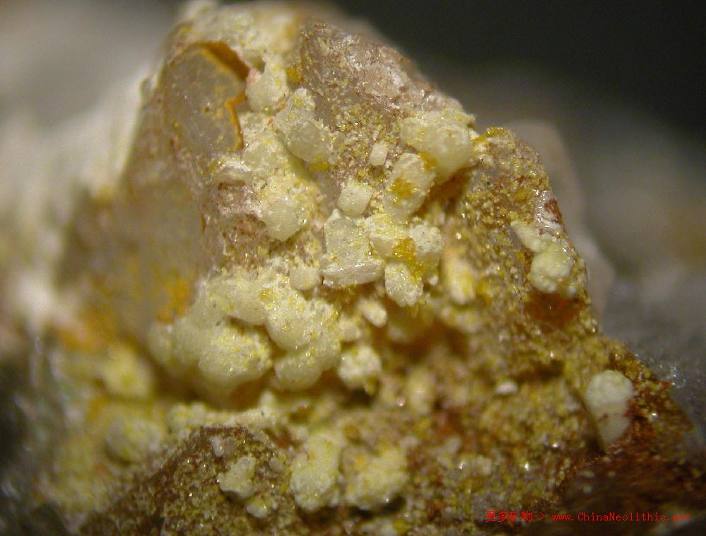 钒铅锌矿\/羟钒铅锌石-Descloizite-矿物图片-