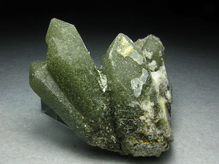 中国内蒙的绿水晶绿石英包裹白色点状矿物标本晶体宝石原石原矿,水晶