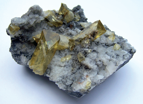 晶莹剔透的金黄色重晶石，广西河池市南丹