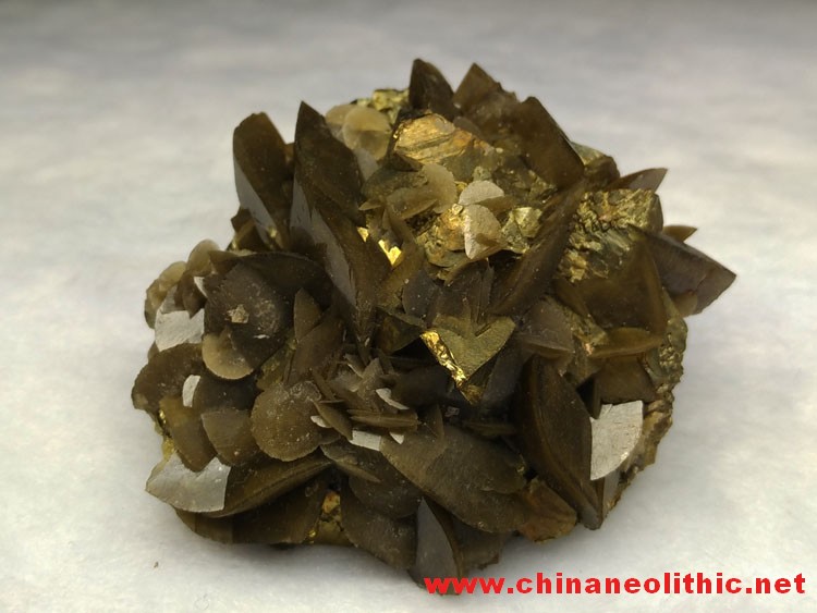 黄铜矿和菱铁矿共生矿物晶体标本,菱铁矿,黄铜矿