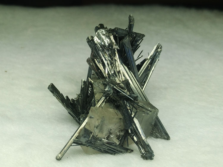 辉锑矿和重晶石共生矿物晶体标本宝石原石原矿观赏奇石,辉锑矿,重晶石
