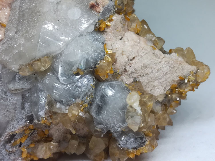 Full floating Stilbite, calcite and black crystal mineral crystal mineral specimen gem stone,Stilbite,Calcite,Quartz