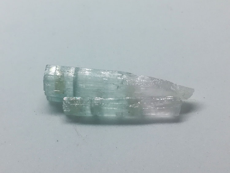 福建新出双色海蓝宝摩根石绿柱石晶簇宝石原石原矿矿物晶体标本,海蓝宝石