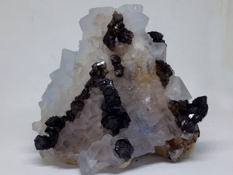 淡蓝色萤石和茶色黑水晶烟晶墨晶共生矿物晶体标本原石原矿,水晶,萤石