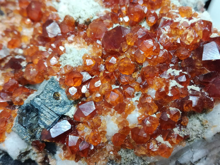 Fanta gem garnet Spessartine and Mica、Citrine smoky quartz mineral gem stone ore samples,Garnet,Quartz,Mica
