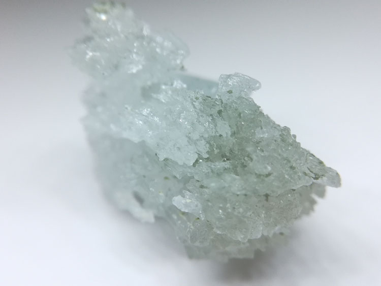 Fujian new Topaz crystal gem stone ore mineral samples of raw materials shaped like natural dissolut,Topaz
