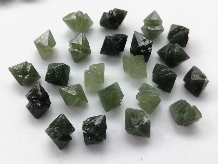The backbone of Inner Mongolia green crocodile Crystal Cluster mineral crystal crystal gem stone ore,Quartz