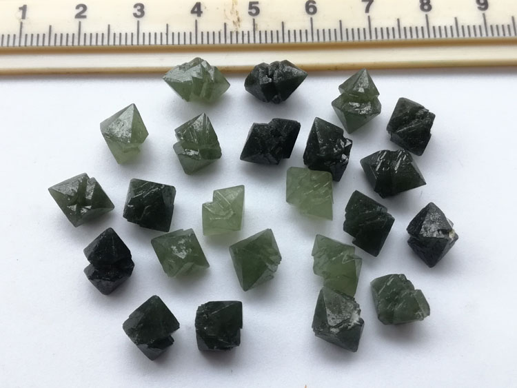 The backbone of Inner Mongolia green crocodile Crystal Cluster mineral crystal crystal gem stone ore,Quartz