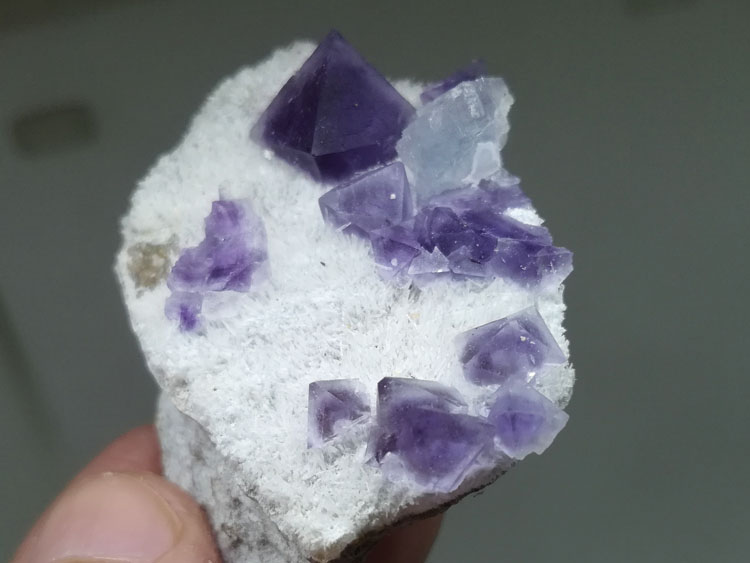 紫色和绿色萤石两种颜色两种晶体形状共生矿物标本晶体宝石原石原矿,萤石,方解