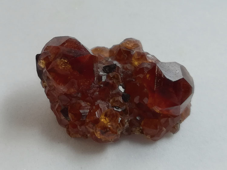 宝石级橙红色锰铝石榴石芬达石矿物标本晶体宝石原石原矿奇石,石榴石