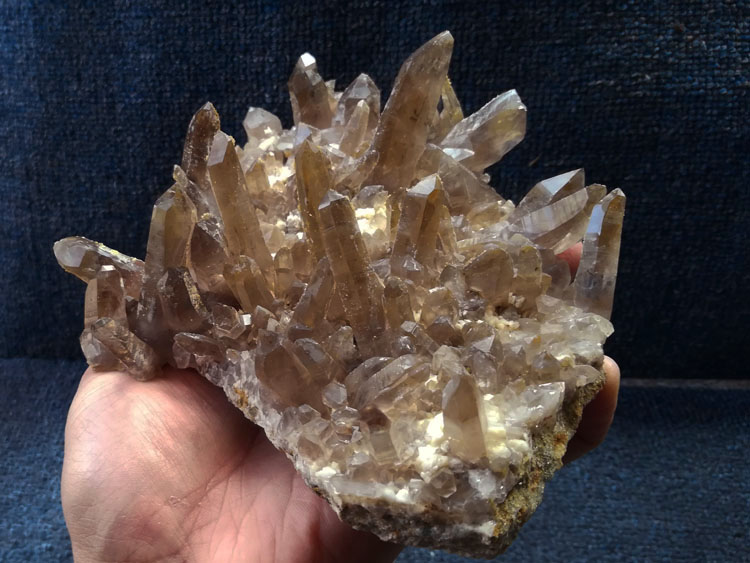 光泽好亮皮茶色水晶茶晶烟晶和长石共生矿物标本晶体宝石原石原矿,水晶,长石
