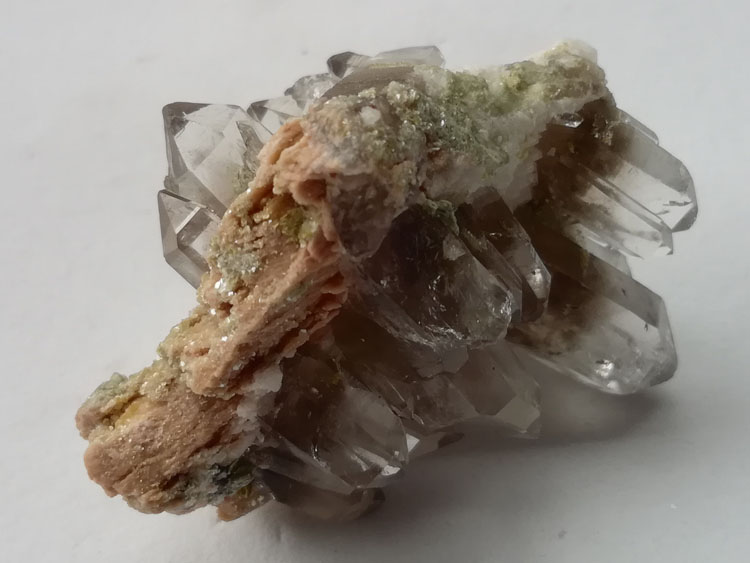 穿透钠长石的茶色水晶茶晶烟晶矿物标本晶体宝石原石原矿石摆件,水晶,长石