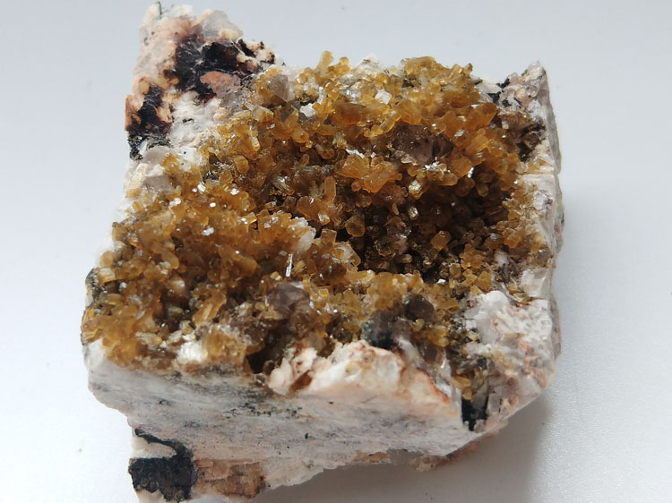 广东新出的辉沸石长石共生矿物标本晶体晶簇宝石原石原矿石能量石,辉沸石,长石,水晶