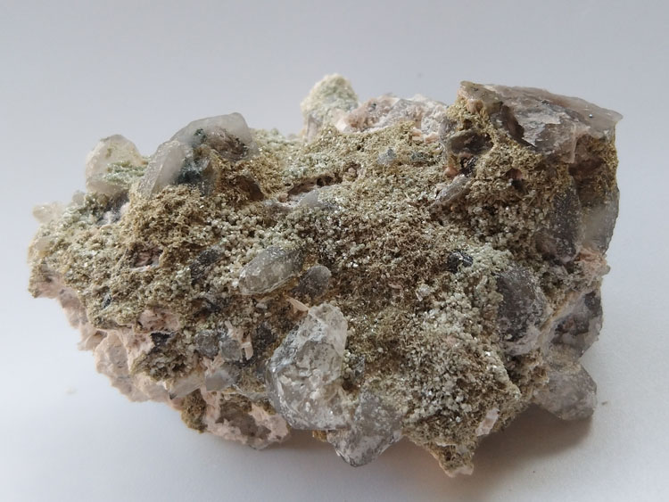 Epidote,Smoky Quartz Mineral Specimens Mineral Crystals Gem Materials,Quartz,Epidote