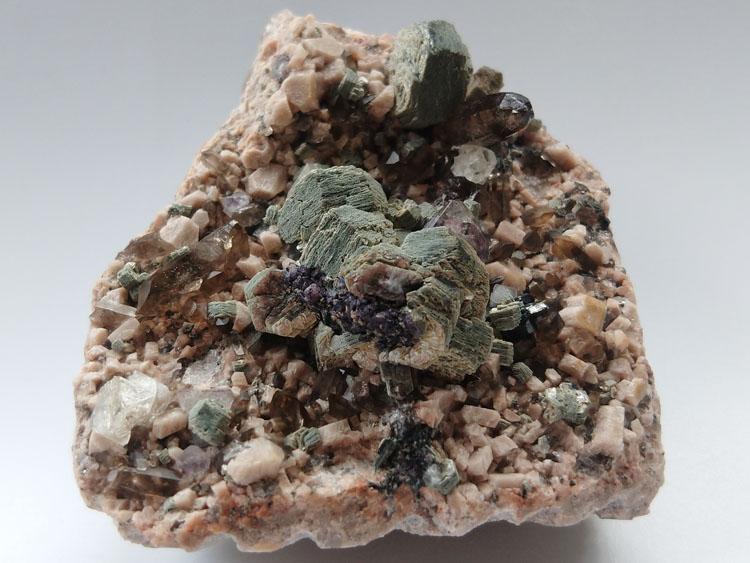 Mica,Fluorite,Smoky Quartz, Microcline Feldspar Mineral Specimens Mineral Crystals Gem Materials,Mica,Fluorite,Quartz,Feldspar