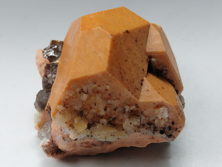 超美双晶微斜长石钠长石茶晶烟晶宝石原石原矿石矿物标本晶体晶簇,长石,水晶