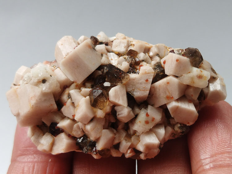 天然石榴石微斜长石茶晶烟晶矿物标本晶体晶簇晶洞宝石原石原矿石,石榴石,长石,水晶