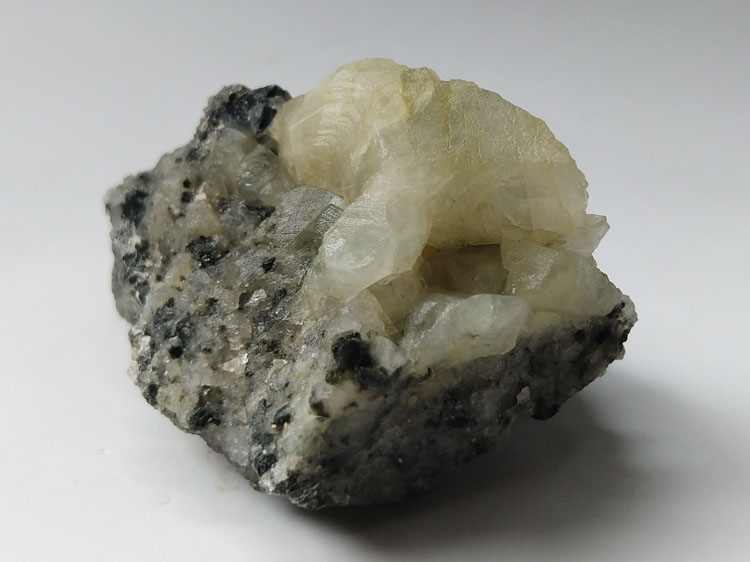 Topaz Yellow Green Mineral Specimen Crystal Gem,Topaz